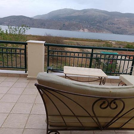 Villa Rania: Ευάερη Βίλα Με Θέα Τη Θάλασσα Lixouri Dış mekan fotoğraf