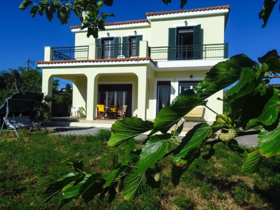 Villa Rania: Ευάερη Βίλα Με Θέα Τη Θάλασσα Lixouri Dış mekan fotoğraf